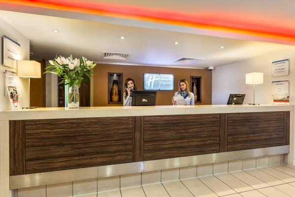 Holiday Inn Express Colchester, An Ihg Hotel Exteriör bild