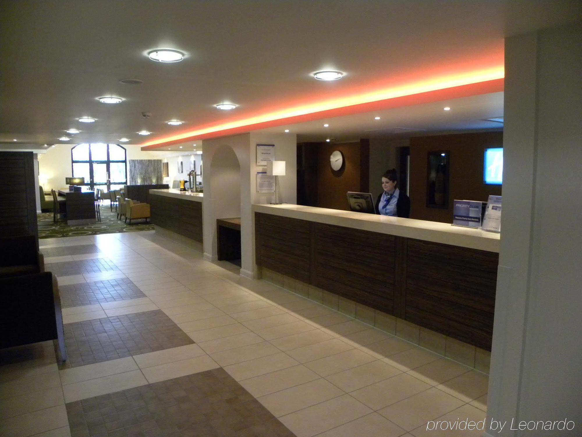 Holiday Inn Express Colchester, An Ihg Hotel Exteriör bild